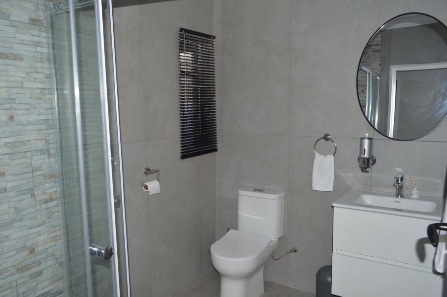 4 Bedroom Property for Sale in Flamwood North West